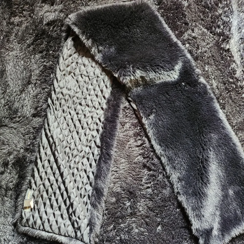 Banana Republic Black Quilted And Furry Shawl
